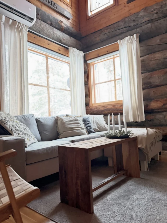 Cabin coziness 🤍#ylläs #lapland #finland #villausva #laplandcabin